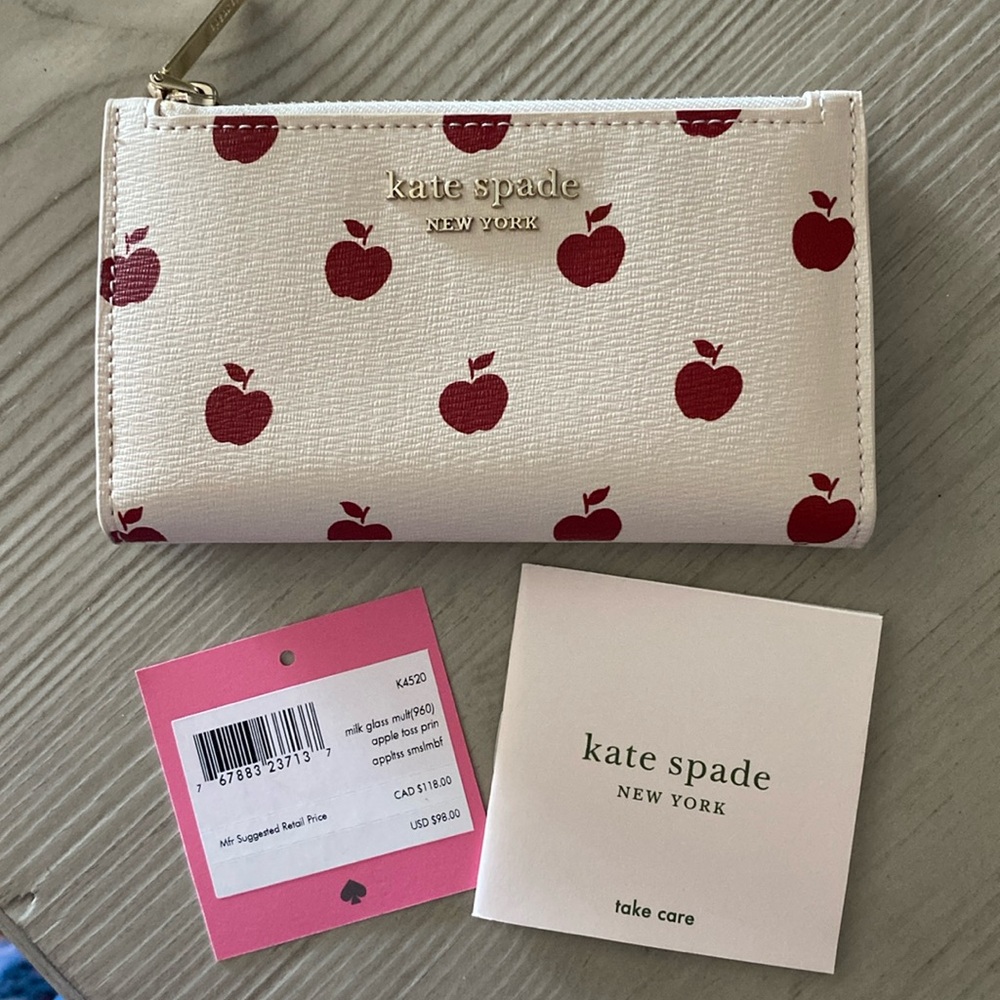 NWT Kate spade apple wallet